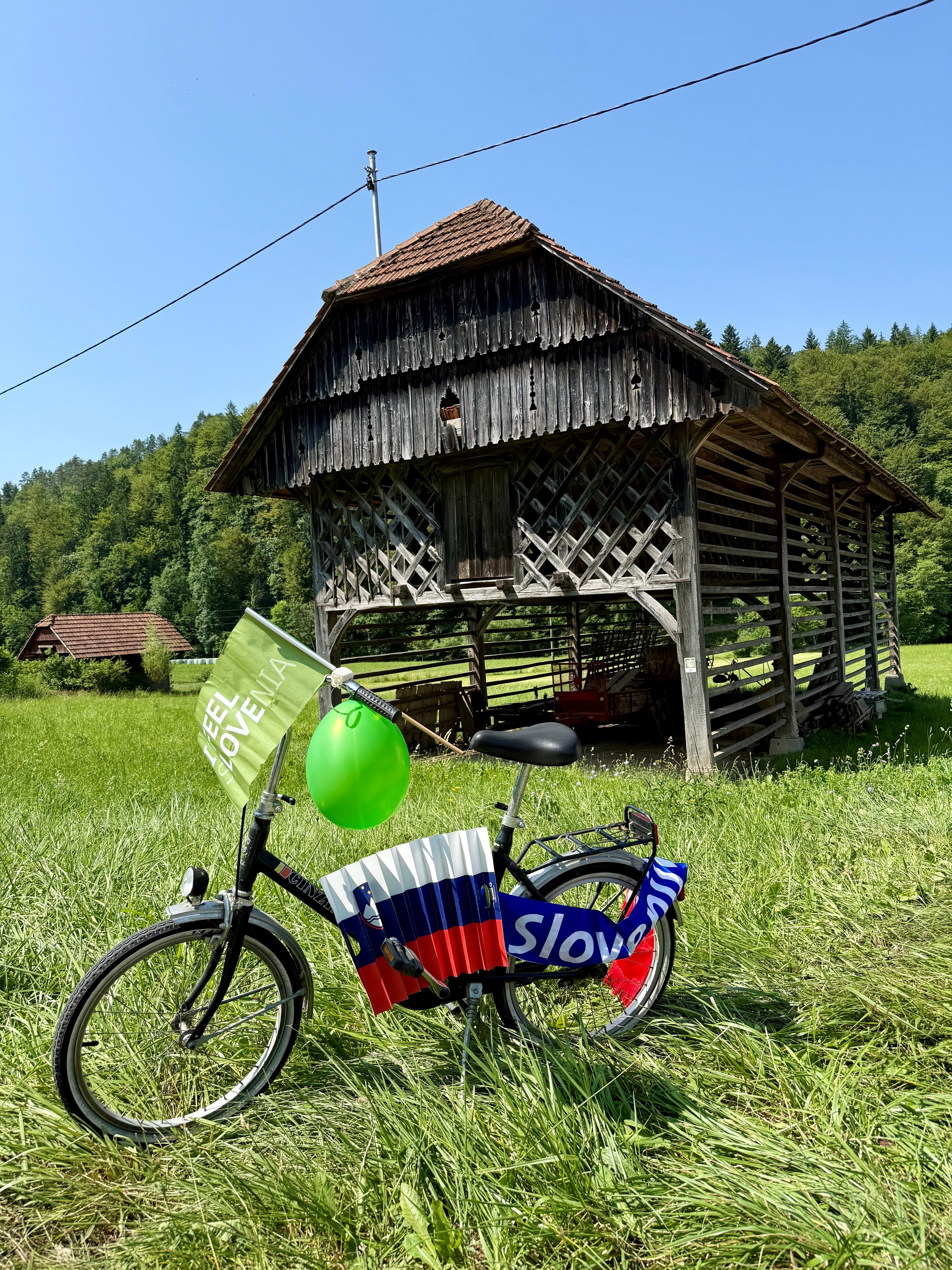 2 Blažka Hauptman_Tadicija na kolesarski dirki po Sloveniji_Gradiške Laze